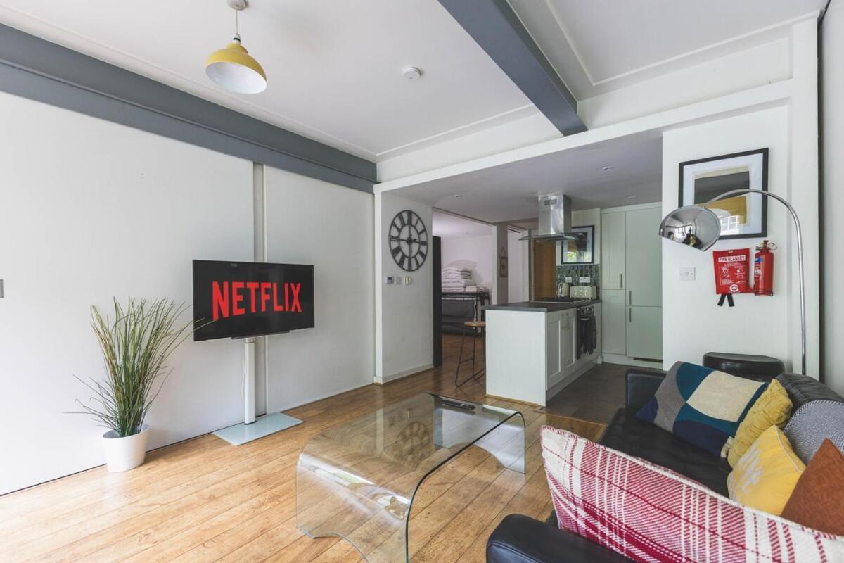 2bed Stratford With Easy Access To London, O2, Excel, Parking Nearby Apartment London