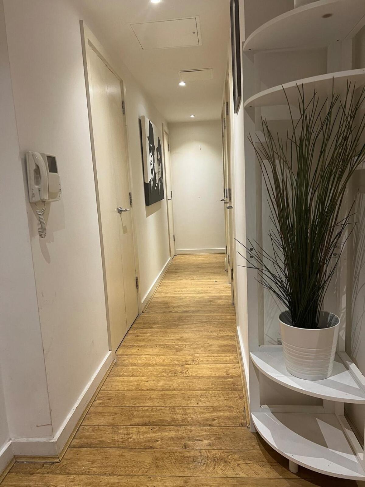 2bed Stratford With Easy Access To London, O2, Excel, Parking Nearby Apartment London