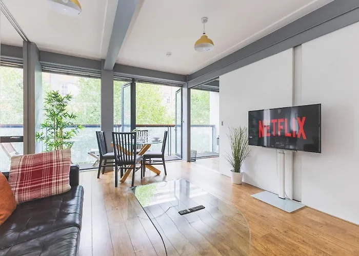 2Bed Stratford Apt With Easy Access To Central London, O2, Excel, Parking Nearby